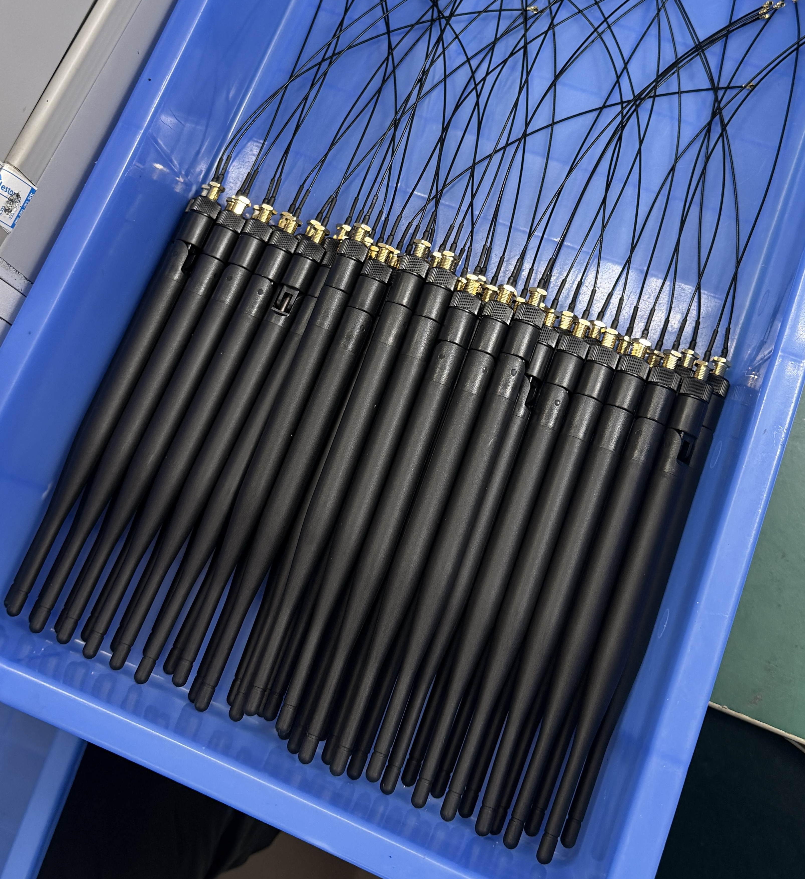 Mahigpit na Pre-shipment Performance Testing para sa Rubber Rod Antennas upang Garantiyahan ang Stable Signal Quality
